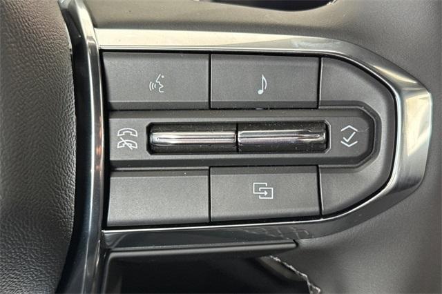 2025 GMC Canyon Vehicle Photo in ELK GROVE, CA 95757-8703