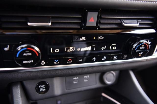 2025 Nissan Rogue Vehicle Photo in Ballwin, MO 63011