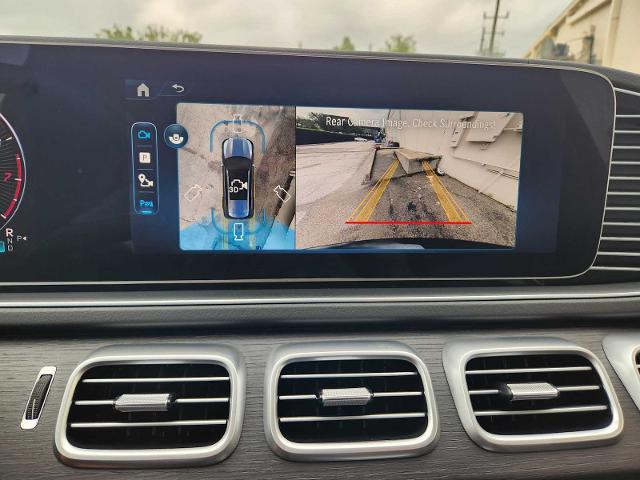 2025 Mercedes-Benz GLS Vehicle Photo in HOUSTON, TX 77079