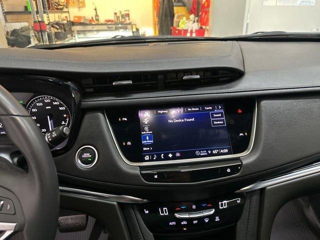 2022 Cadillac XT6 Vehicle Photo in MEDINA, OH 44256-9631
