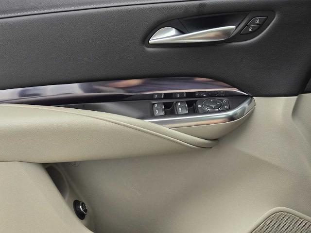 2022 Cadillac XT4 Vehicle Photo in DENTON, TX 76210-9321