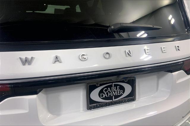 2022 Jeep Wagoneer Vehicle Photo in Kansas City, MO 64114
