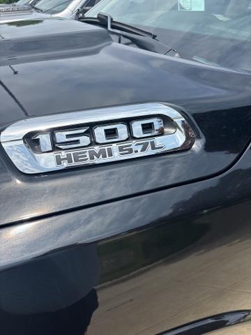 2019 Ram 1500 Vehicle Photo in Peoria, IL 61615