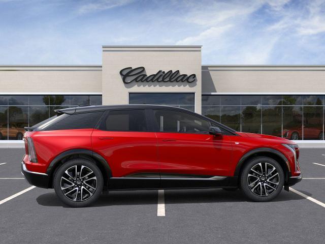 2025 Cadillac OPTIQ Vehicle Photo in GREEN BAY, WI 54303-3330