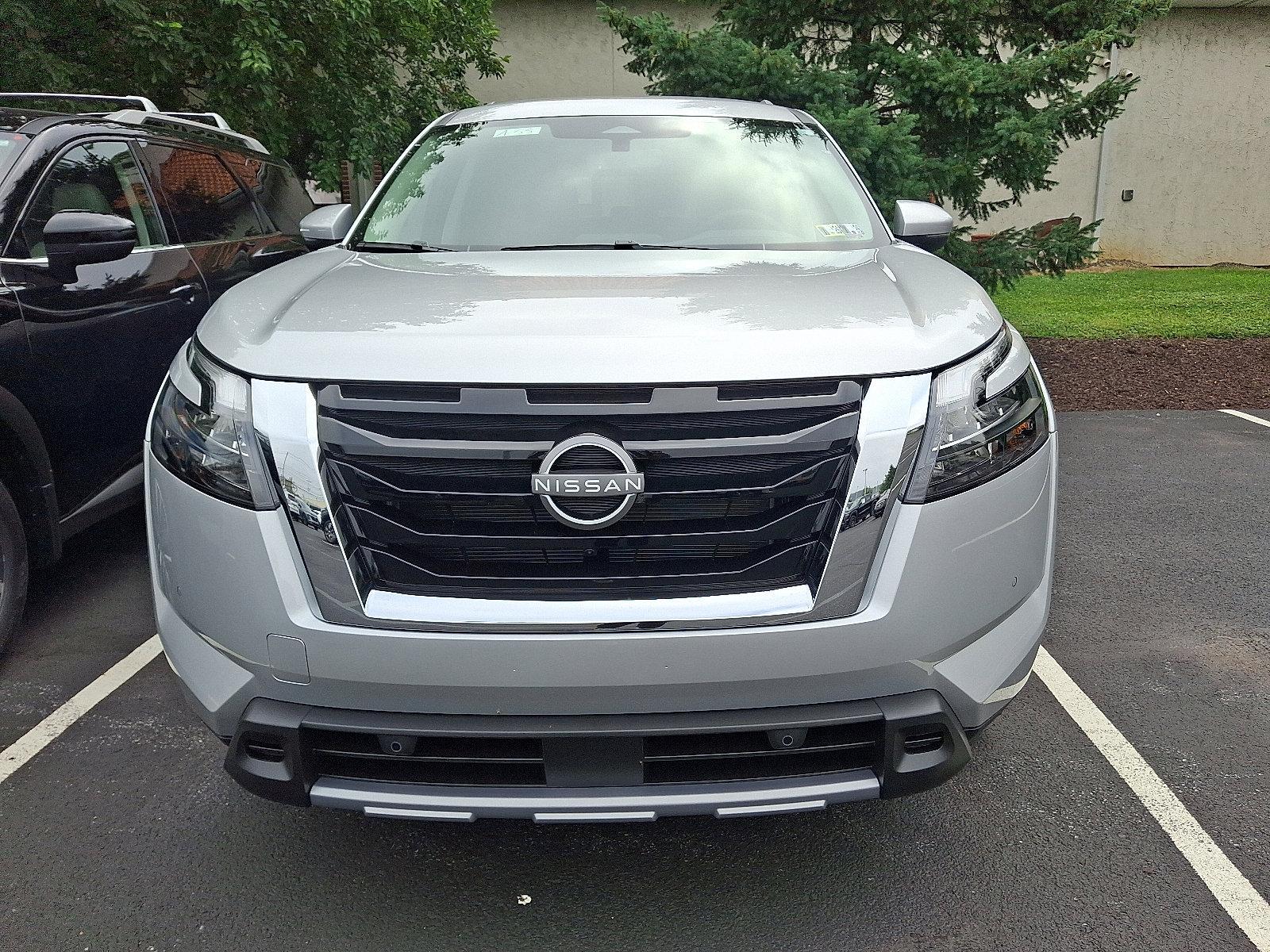 2025 Nissan Pathfinder Vehicle Photo in Harrisburg, PA 17111-1033