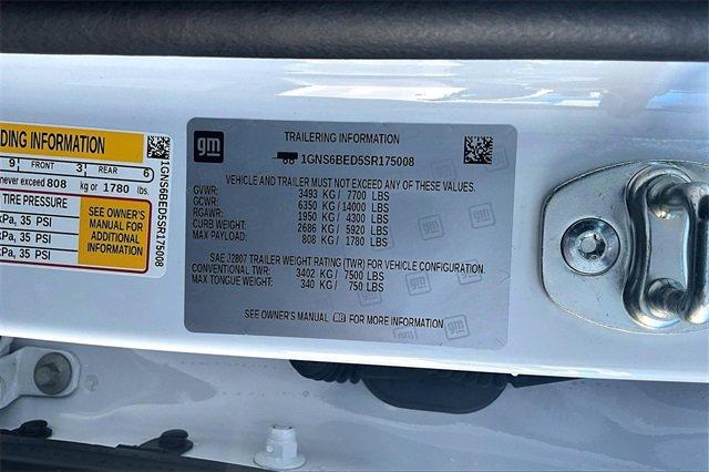 2025 Chevrolet Suburban Vehicle Photo in TOPEKA, KS 66609-0000