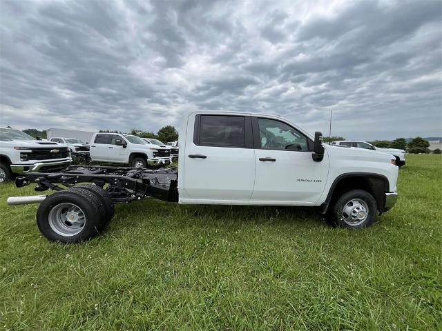 2024 Chevrolet Silverado 3500 HD Vehicle Photo in ALCOA, TN 37701-3235