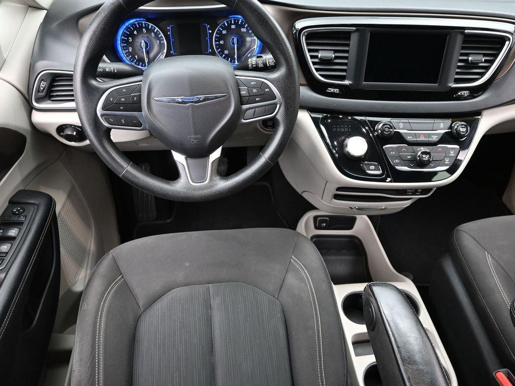 2020 Chrysler Voyager Vehicle Photo in Marion, IA 52302
