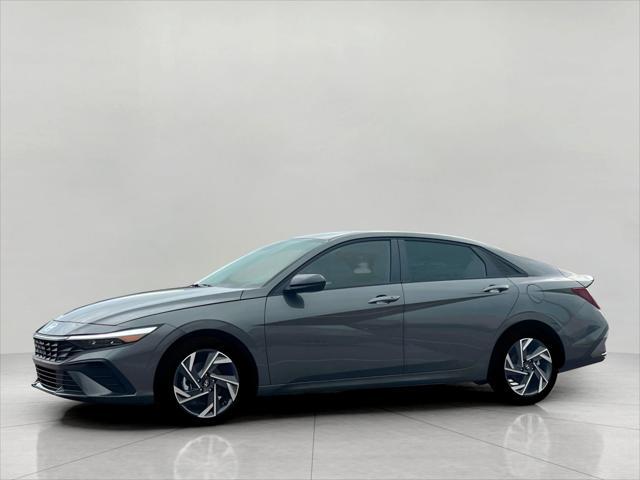 2025 Hyundai ELANTRA Vehicle Photo in Green Bay, WI 54304