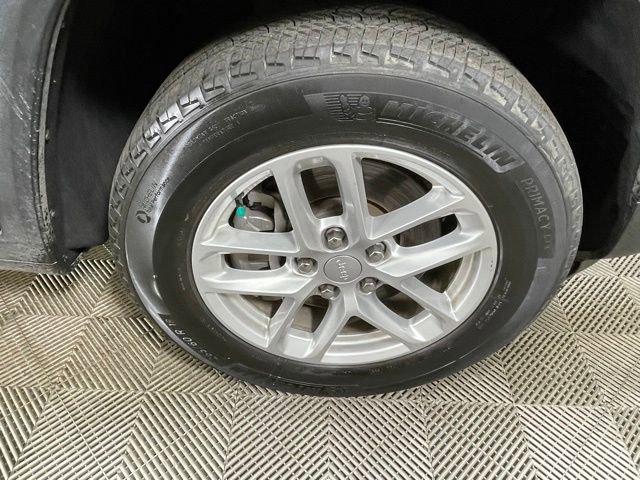2023 Jeep Grand Cherokee L Vehicle Photo in PHOENIX, AZ 85014-3381