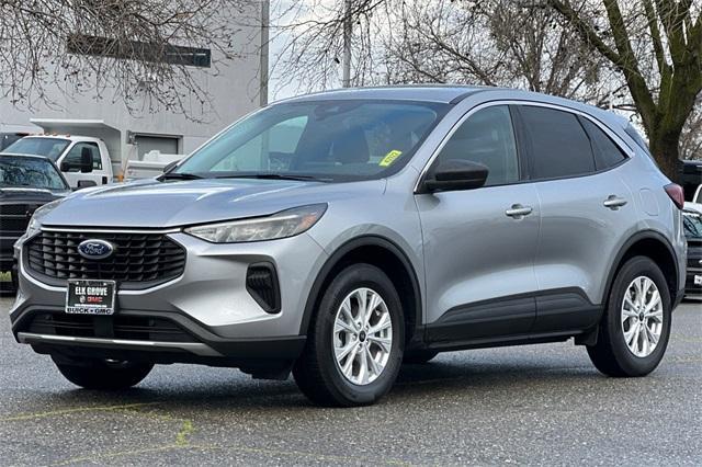 2024 Ford Escape Vehicle Photo in ELK GROVE, CA 95757-8703