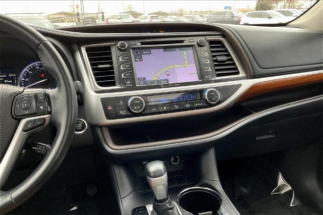 2019 Toyota Highlander Vehicle Photo in Grapevine, TX 76051