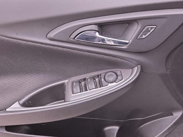 2022 Chevrolet Malibu Vehicle Photo in NEDERLAND, TX 77627-8017