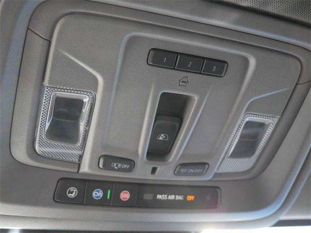 2022 Chevrolet Silverado 1500 Vehicle Photo in MAPLEWOOD, MN 55119-4794