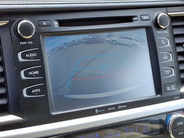 2016 Toyota Highlander Vehicle Photo in DANBURY, CT 06810-5034