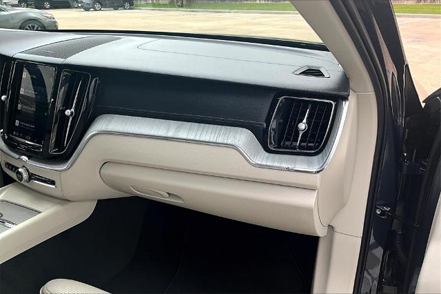 2025 Volvo XC60 Vehicle Photo in Houston, TX 77007