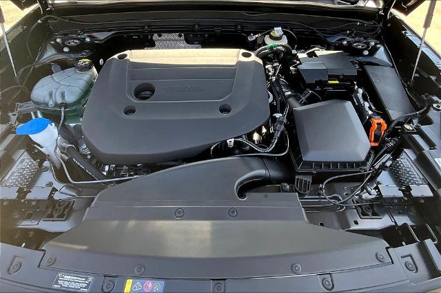 2025 Volvo XC40 Vehicle Photo in Houston, TX 77007
