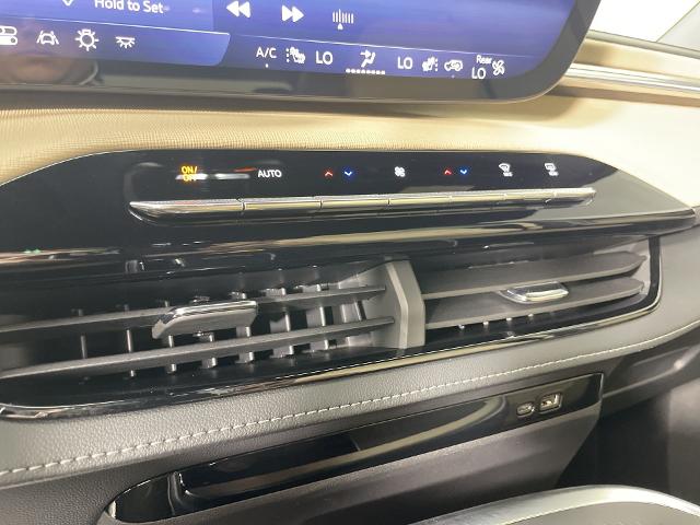 2025 Buick Enclave Vehicle Photo in GILBERT, AZ 85297-0402