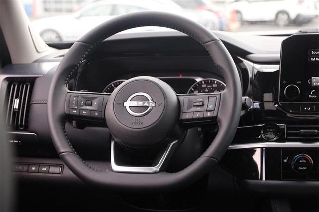 2025 Nissan Pathfinder Vehicle Photo in Hazelwood, MO 63042