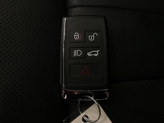 2025 Range Rover Vehicle Photo in Appleton, WI 54913