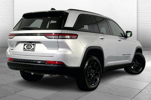 2024 Jeep Grand Cherokee Vehicle Photo in Kansas City, MO 64114