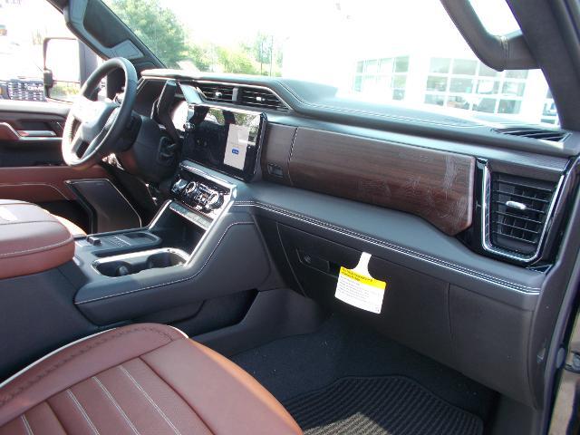 2025 GMC Sierra 2500 HD Vehicle Photo in LOWELL, MA 01852-4336