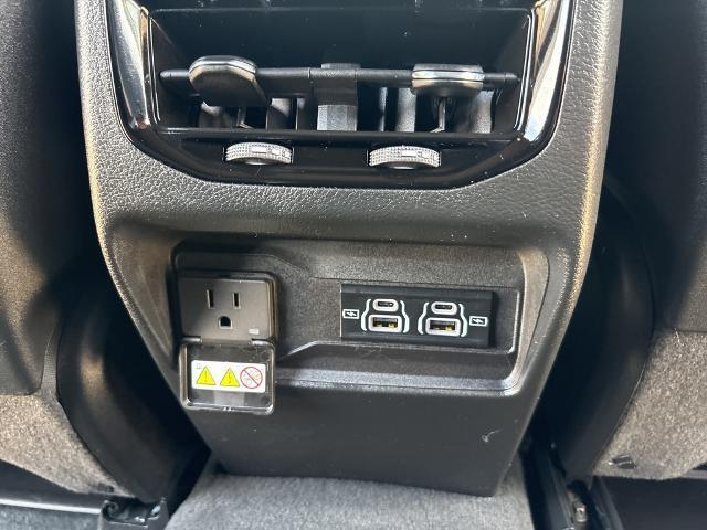 2024 Jeep Grand Cherokee Vehicle Photo in Peoria, IL 61615
