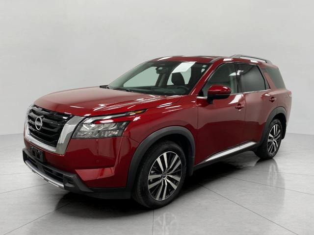 2025 Nissan Pathfinder Vehicle Photo in Appleton, WI 54913