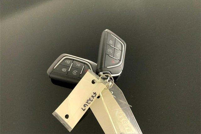 2024 Cadillac XT4 Vehicle Photo in KANSAS CITY, MO 64114-4545