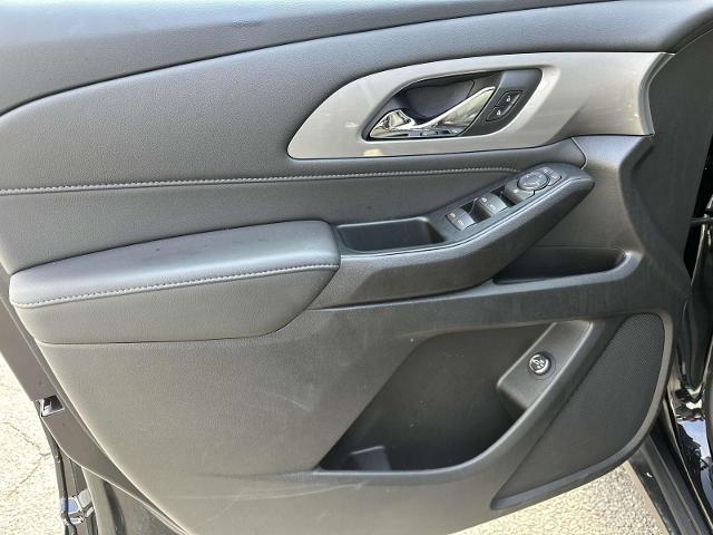 2023 Chevrolet Traverse Vehicle Photo in Roslyn, NY 11576