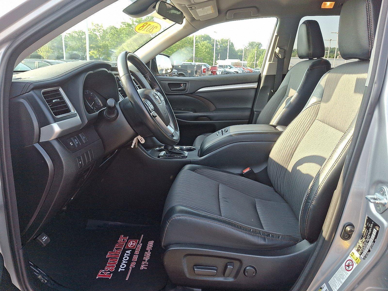 2018 Toyota Highlander Vehicle Photo in Harrisburg, PA 17111