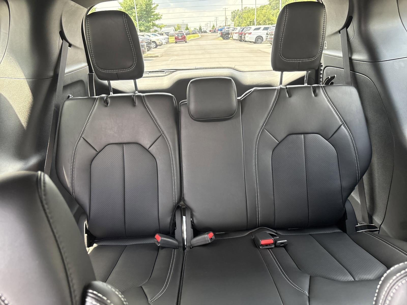 2025 Chrysler Voyager Vehicle Photo in Mechanicsburg, PA 17050-1707