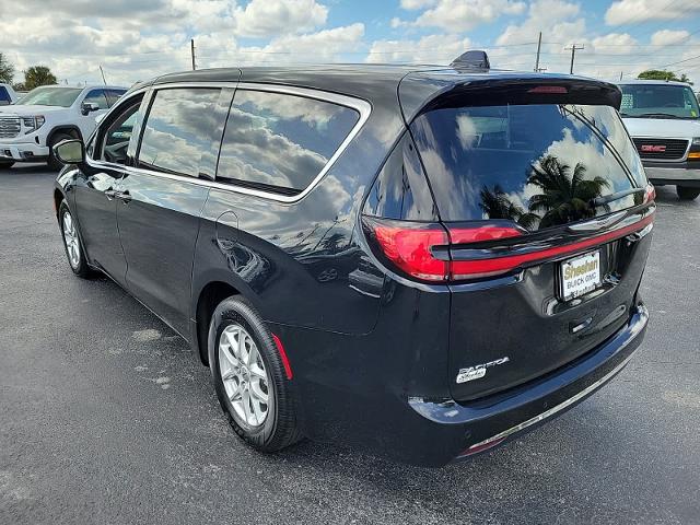 2023 Chrysler Pacifica Vehicle Photo in LIGHTHOUSE POINT, FL 33064-6849