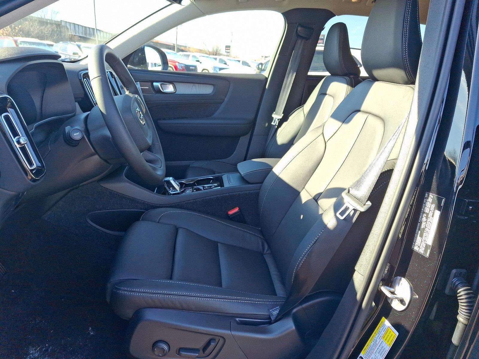 2025 Volvo XC40 Vehicle Photo in Trevose, PA 19053