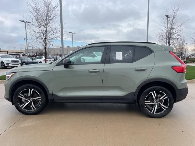 2024 Volvo XC40 Vehicle Photo in Grapevine, TX 76051