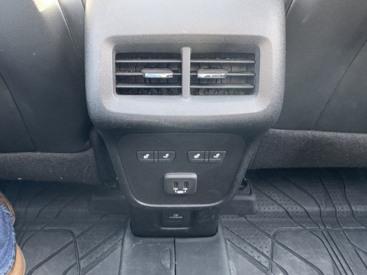 2022 Chevrolet Equinox Vehicle Photo in BOONVILLE, IN 47601-9633