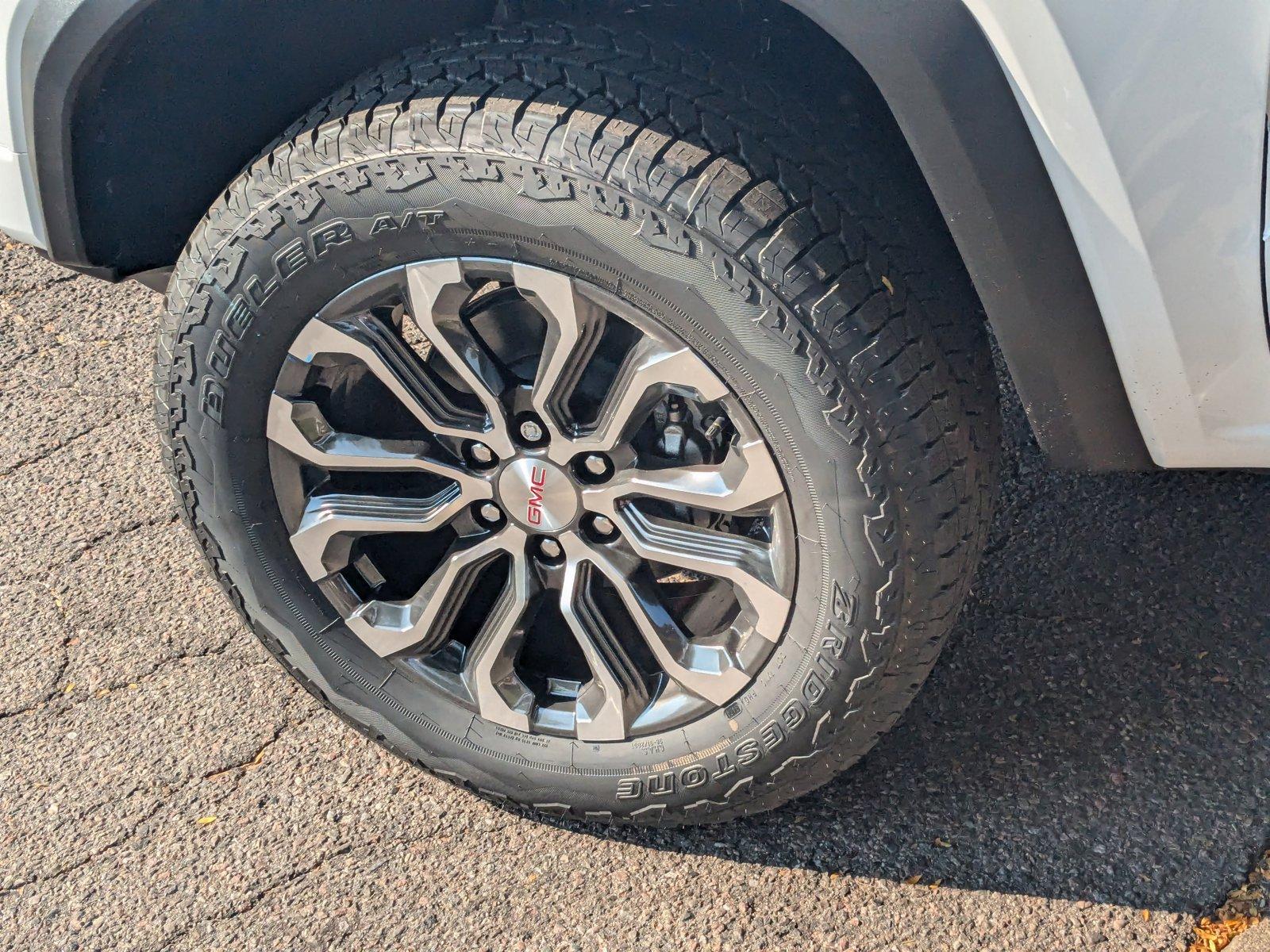 2024 GMC Canyon Vehicle Photo in LONE TREE, CO 80124-2750