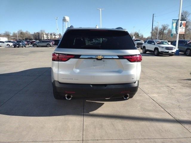 2022 Chevrolet Traverse Vehicle Photo in ENGLEWOOD, CO 80113-6708