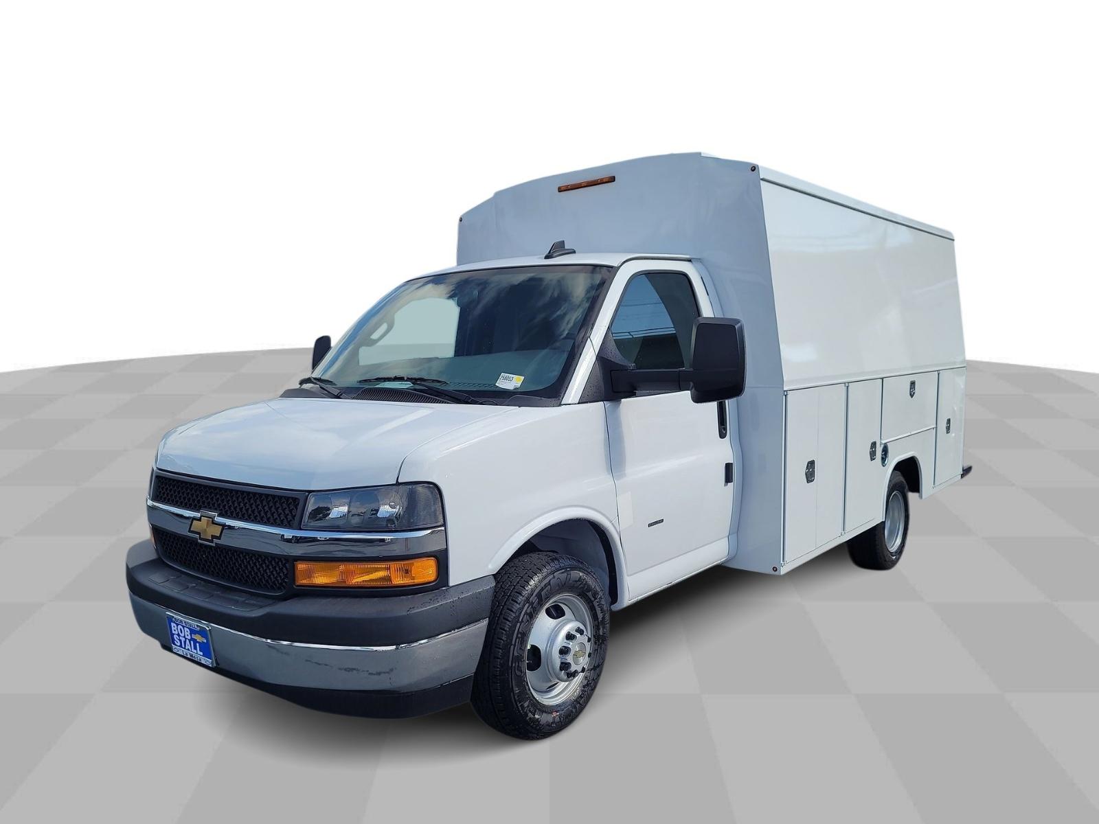 2025 Chevrolet Express Commercial Cutaway Vehicle Photo in LA MESA, CA 91942-8211