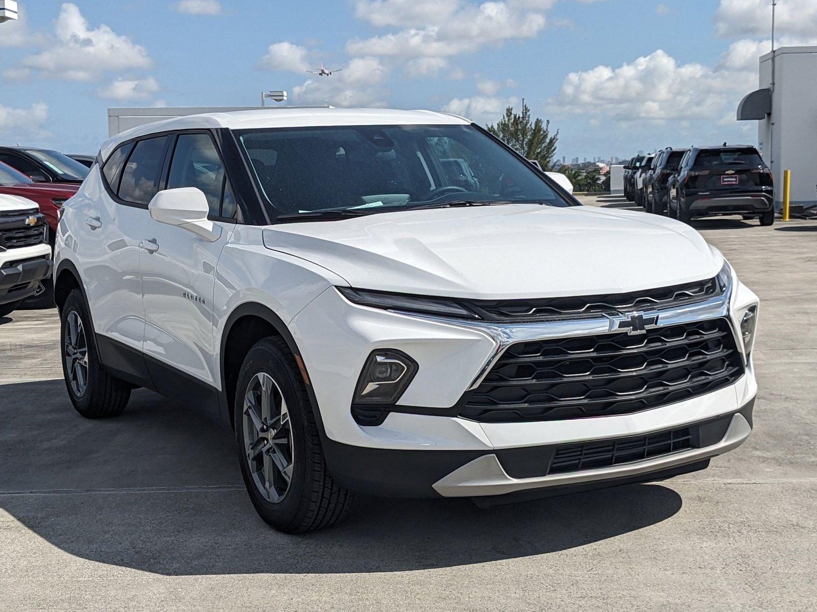 2025 Chevrolet Blazer Vehicle Photo in MIAMI, FL 33172-3015