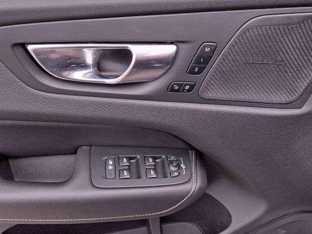 2021 Volvo XC60 Vehicle Photo in NEDERLAND, TX 77627-8017