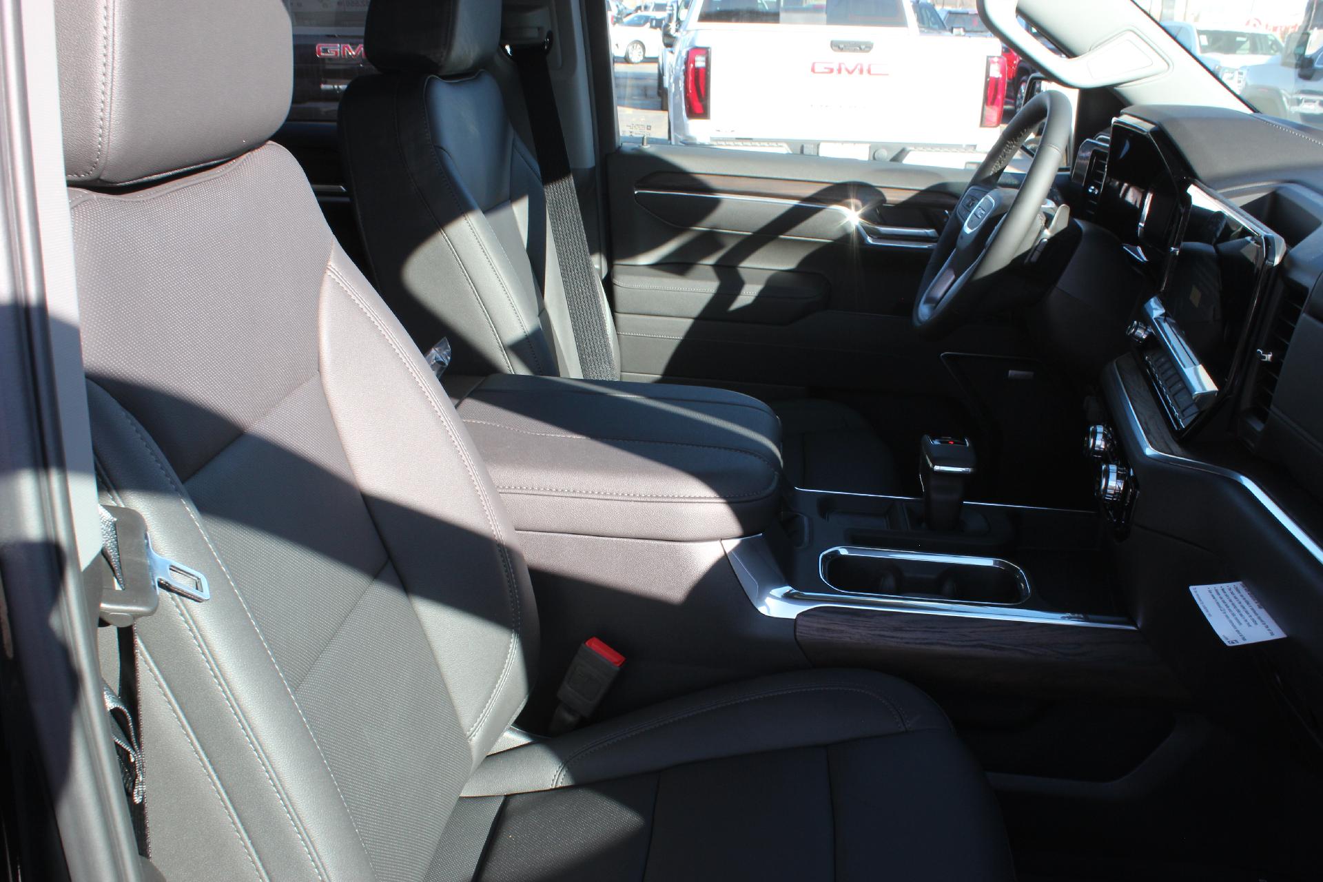 2025 GMC Sierra 1500 Vehicle Photo in AURORA, CO 80012-4011