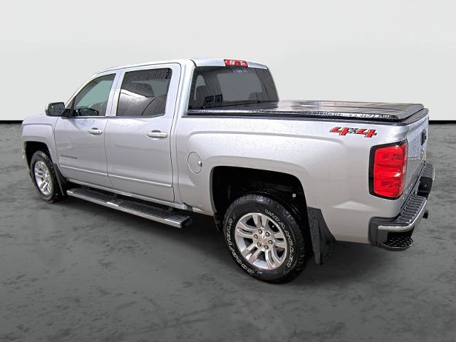 Used 2018 Chevrolet Silverado 1500 LT with VIN 3GCUKRECXJG513756 for sale in Hannibal, MO