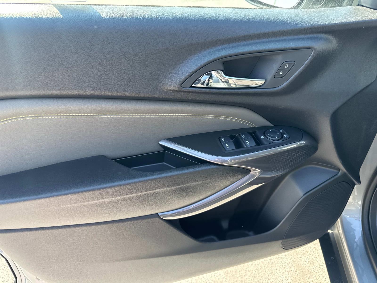 2025 Chevrolet Trax Vehicle Photo in LOS ANGELES, CA 90007-3794