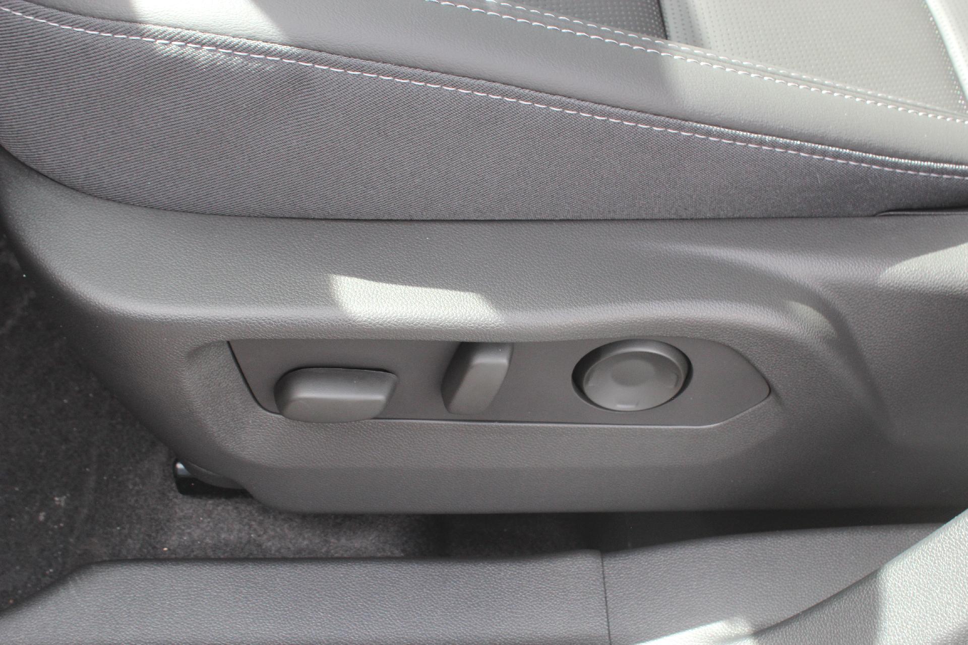 2025 Buick Envision Vehicle Photo in AURORA, CO 80012-4011