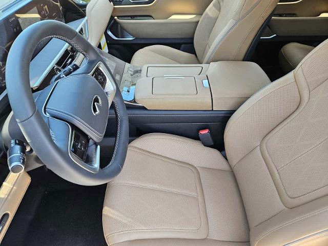 2025 INFINITI QX80 Vehicle Photo in Fort Worth, TX 76132