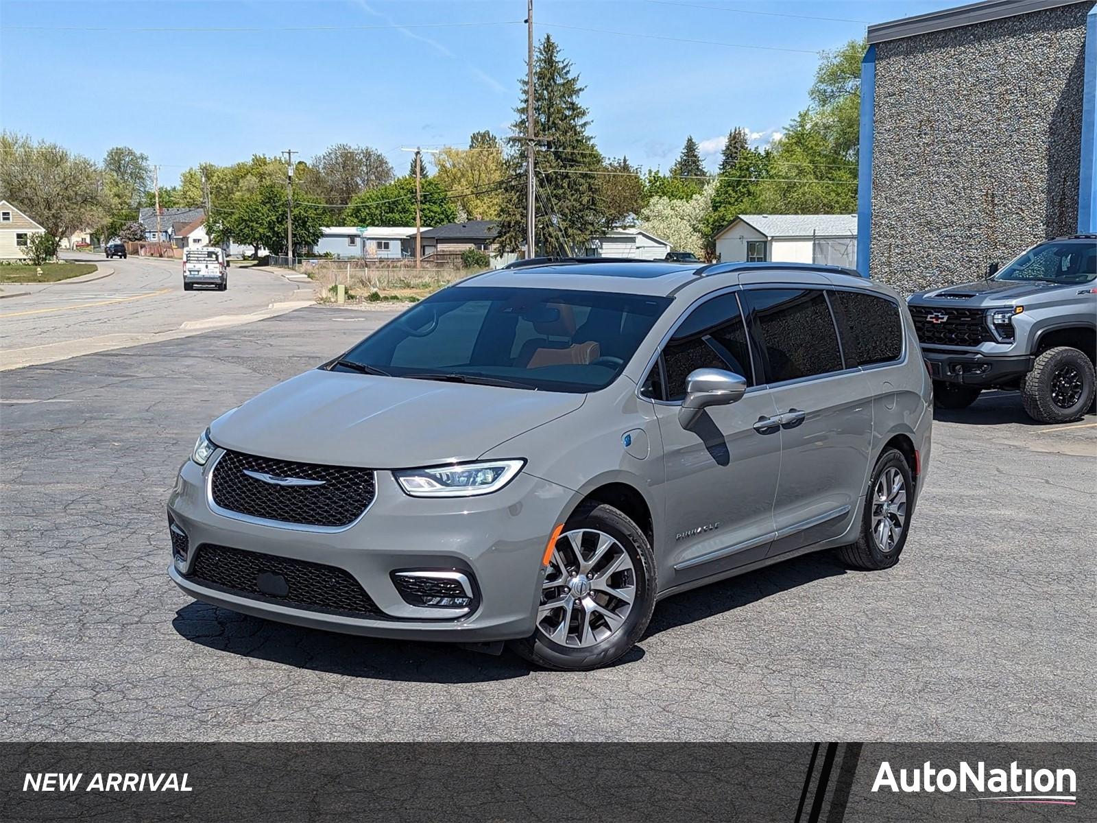 2022 Chrysler Pacifica Vehicle Photo in SPOKANE, WA 99212-2978