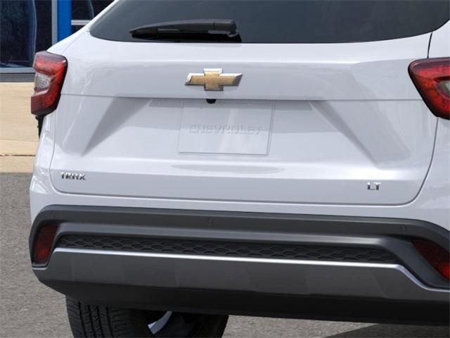 2025 Chevrolet Trax Vehicle Photo in ENGLEWOOD, CO 80113-6708