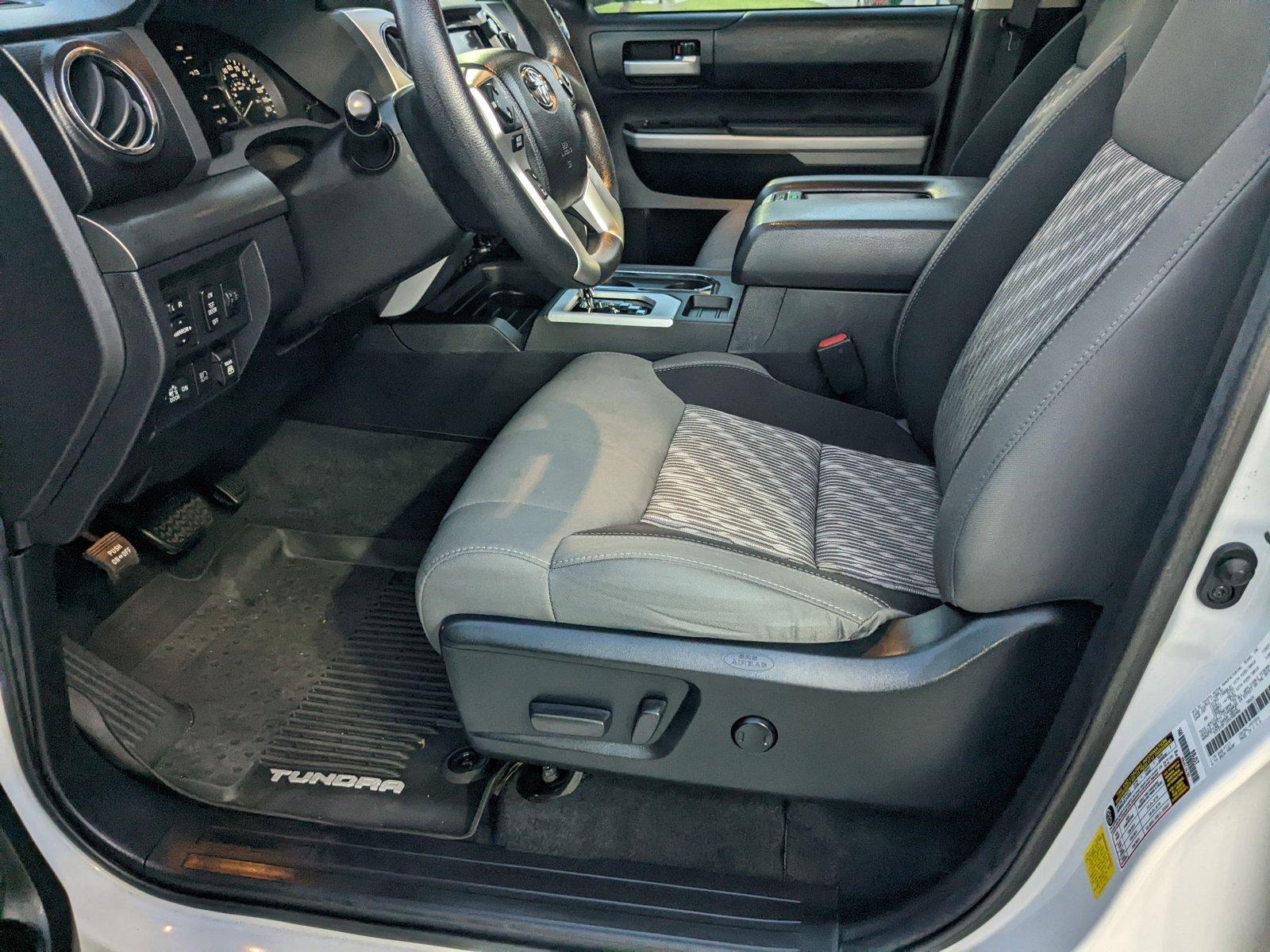 2021 Toyota Tundra 4WD Vehicle Photo in Davie, FL 33331