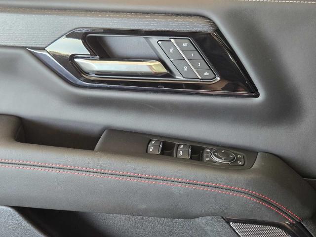 2025 GMC Yukon Vehicle Photo in DALLAS, TX 75209-3016